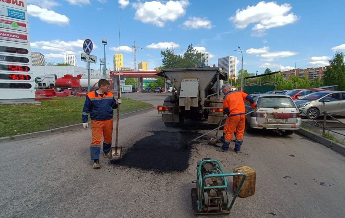 В Люберцах на дорогах заделали более 22 тысяч ям | 13.07.2023 | Люберцы -  БезФормата